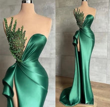 Load image into Gallery viewer, Old Hollywood glam dress
