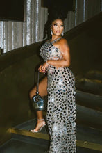 Load image into Gallery viewer, Dime piece Gown ((PRE ORDER)
